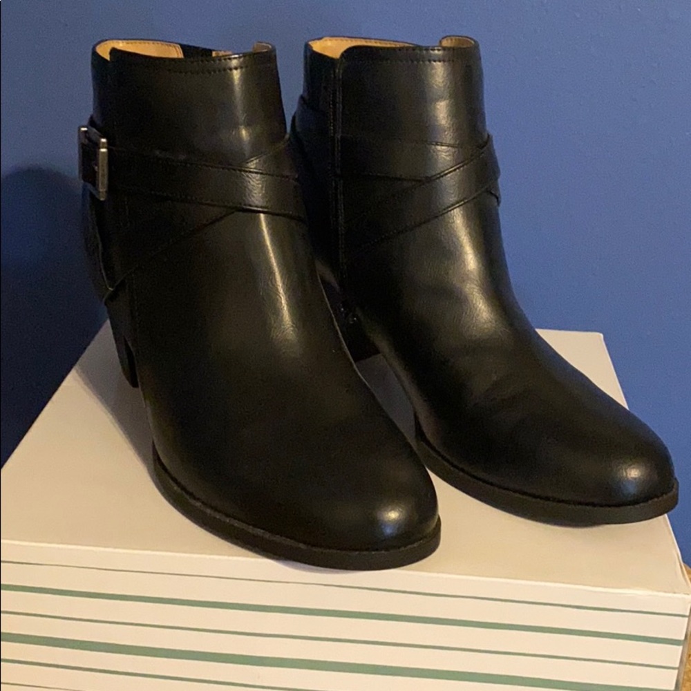 Joanie Bootie Abella True Comfort Women’s Size 11.